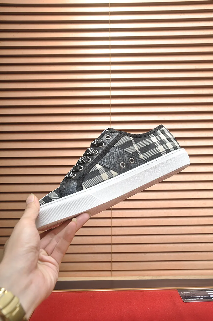 Men's shoes💰460💶【Burberry】Classic low-top sneakers｜Imported cowhide with classic plaid fabric｜Cow leather lining｜Original outsole｜Fine workmanship and comfortable to wear Size: 38-44 (customized at 45)